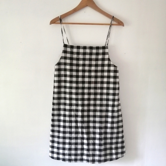Zara Dresses & Skirts - Zara plaid apron dress